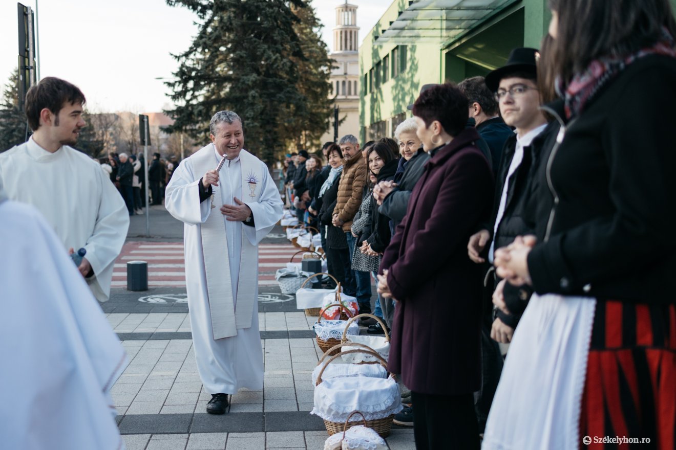 &bullet;  Fotó: Olti Angyalka
