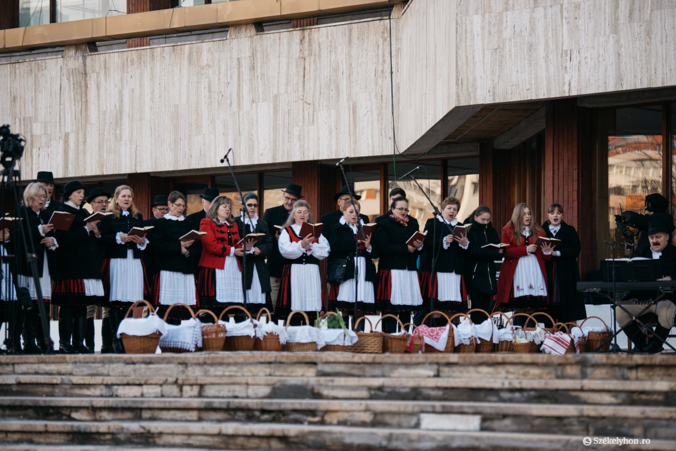 &bullet;  Fotó: Olti Angyalka