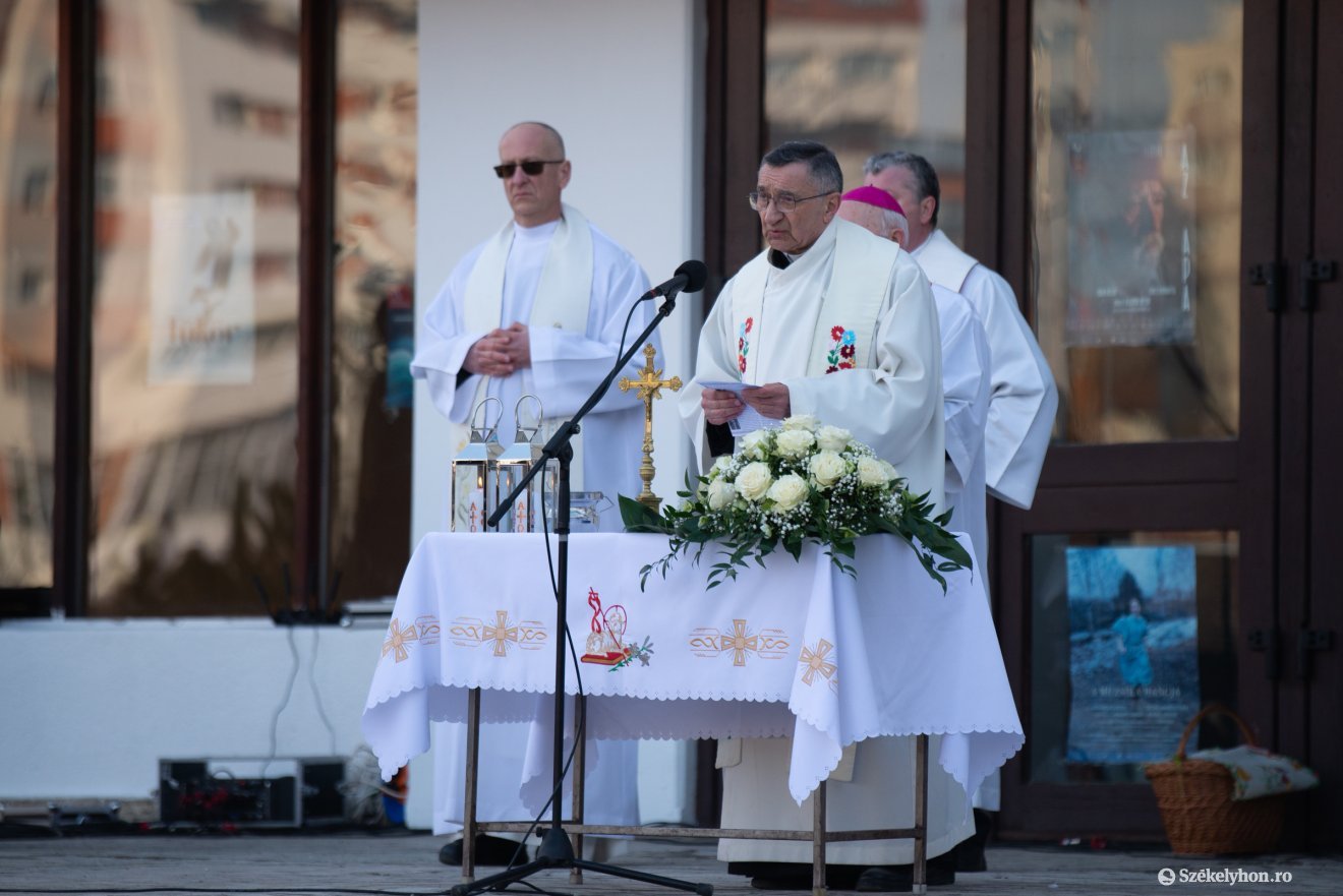 &bullet;  Fotó: Olti Angyalka