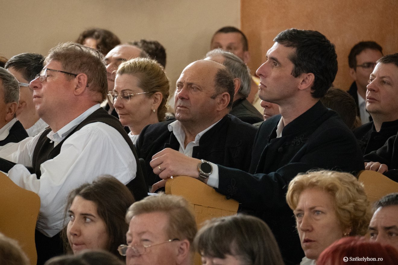 &bullet;  Fotó: Borbély Fanni