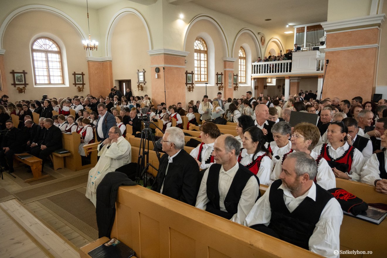 &bullet;  Fotó: Borbély Fanni