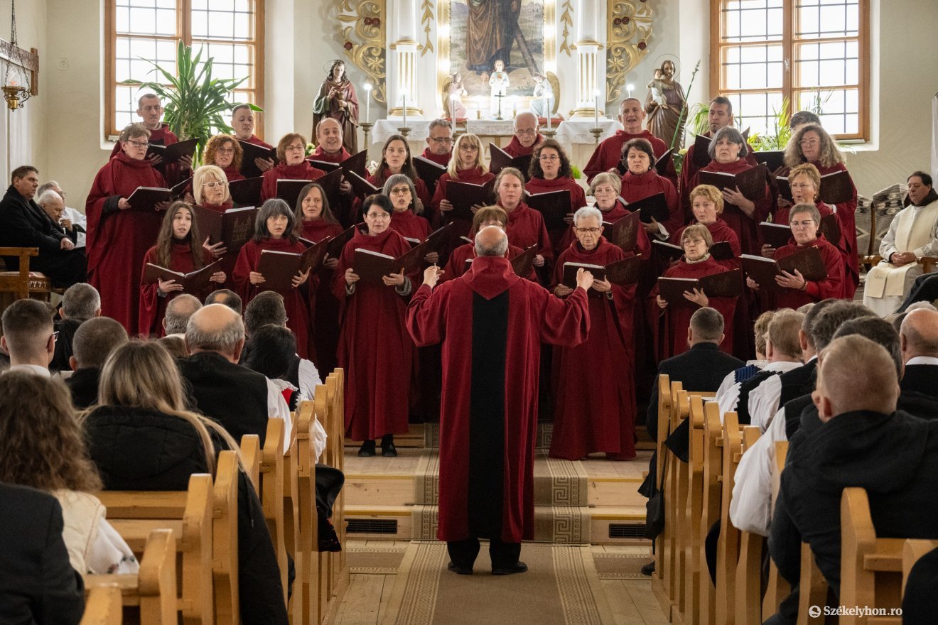 &bullet;  Fotó: Borbély Fanni
