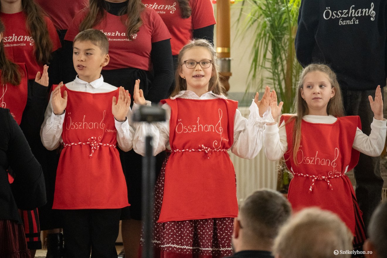 &bullet;  Fotó: Borbély Fanni