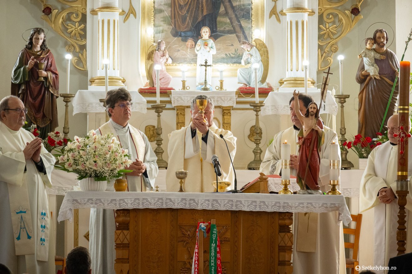 &bullet;  Fotó: Borbély Fanni