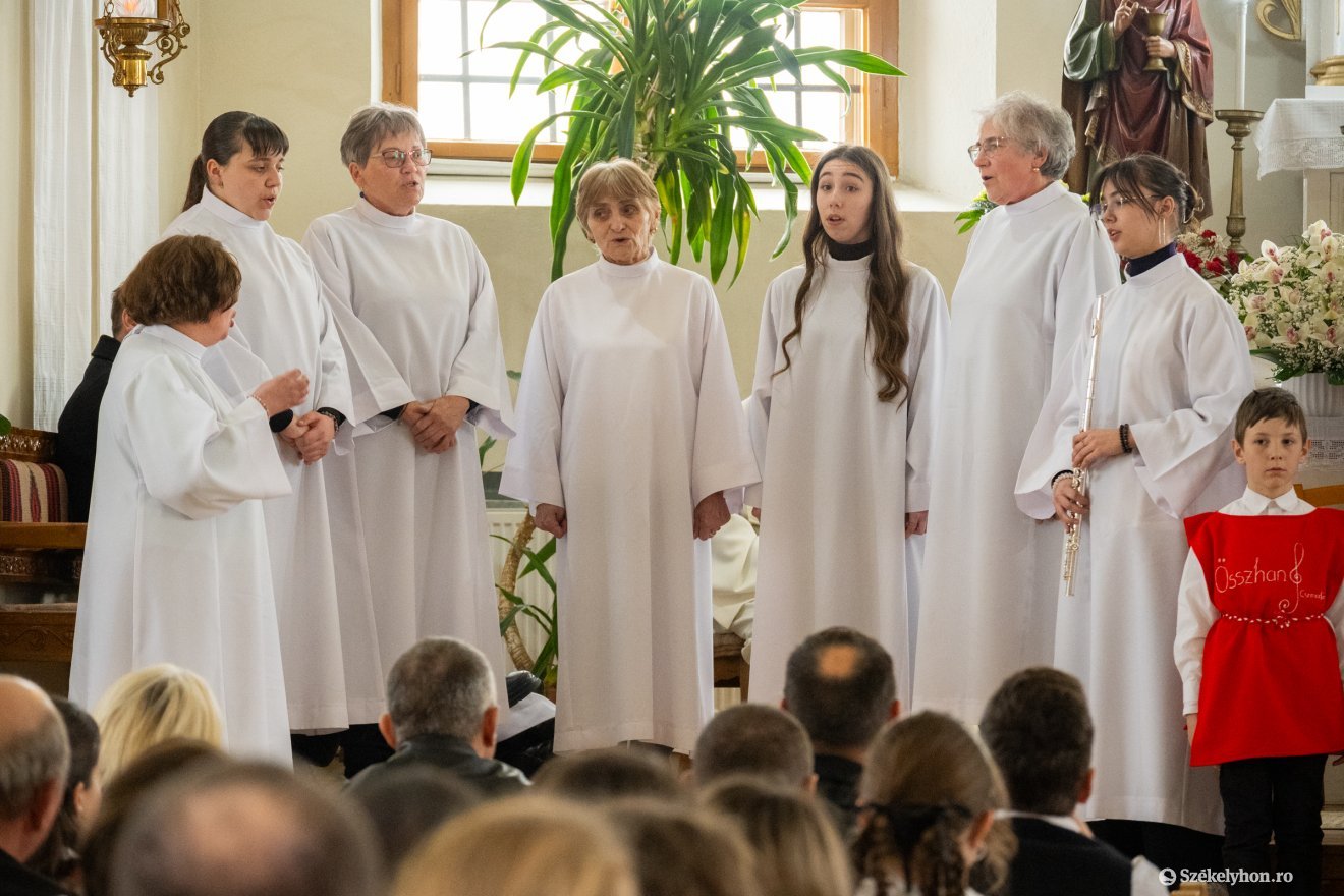 &bullet;  Fotó: Borbély Fanni