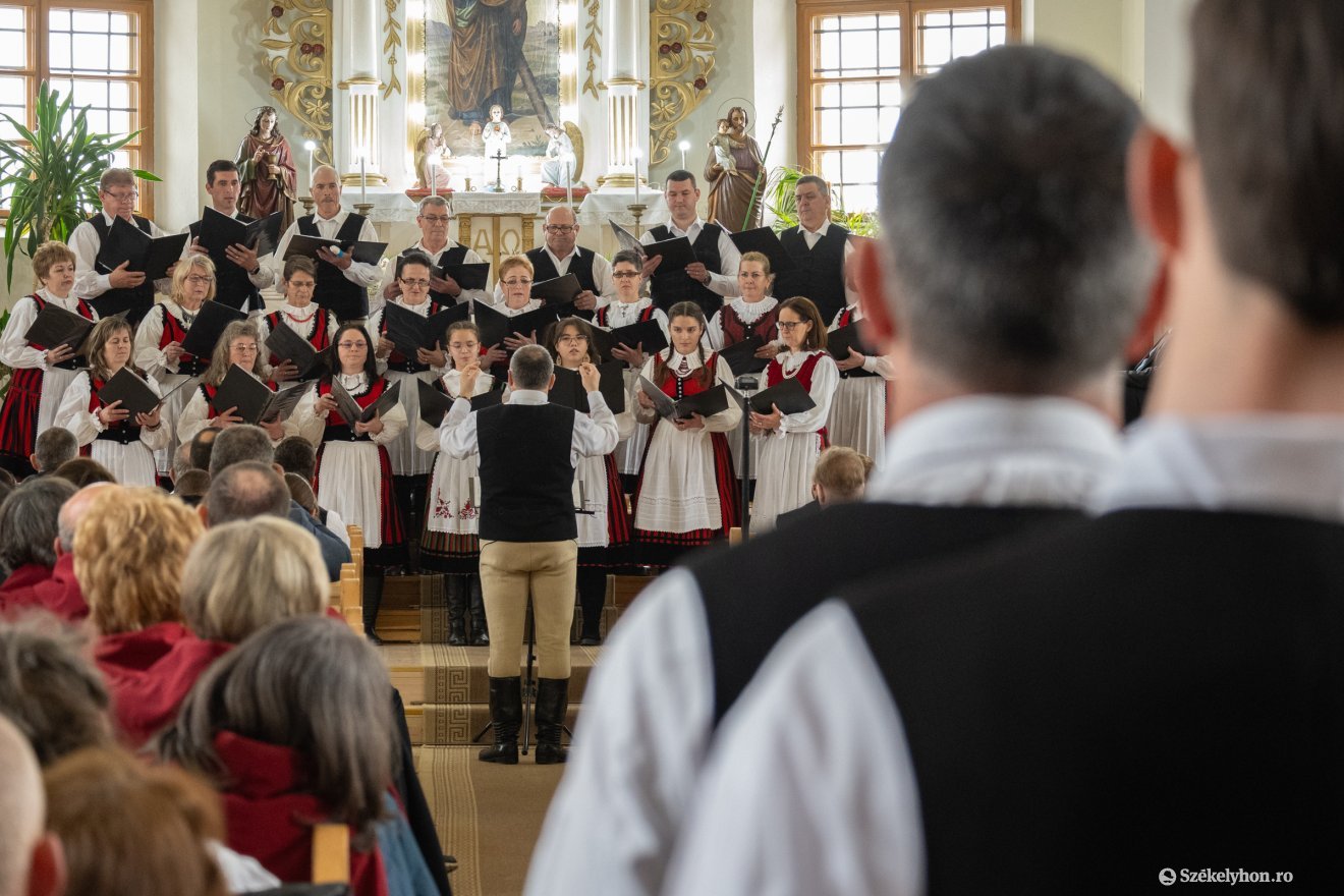 &bullet;  Fotó: Borbély Fanni