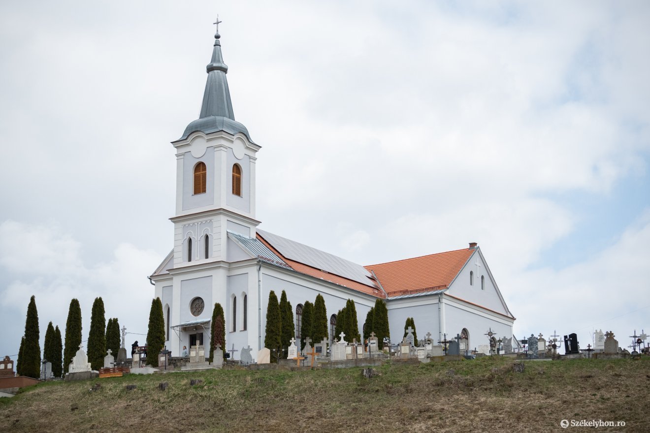 &bullet;  Fotó: Borbély Fanni