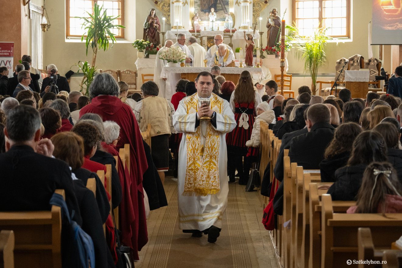 &bullet;  Fotó: Borbély Fanni