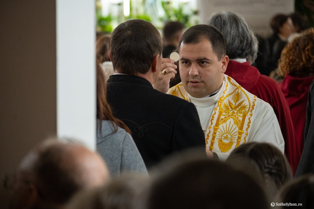 &bullet;  Fotó: Borbély Fanni