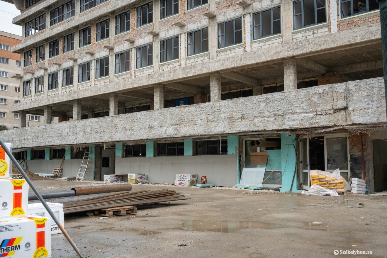 &bullet;  Fotó: Borbély Fanni