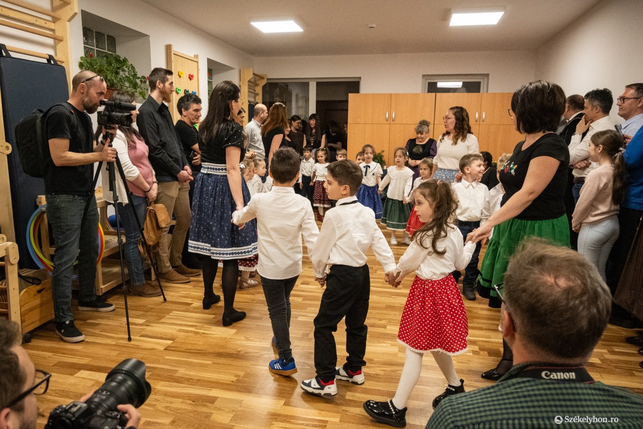 &bullet;  Fotó: Borbély Fanni