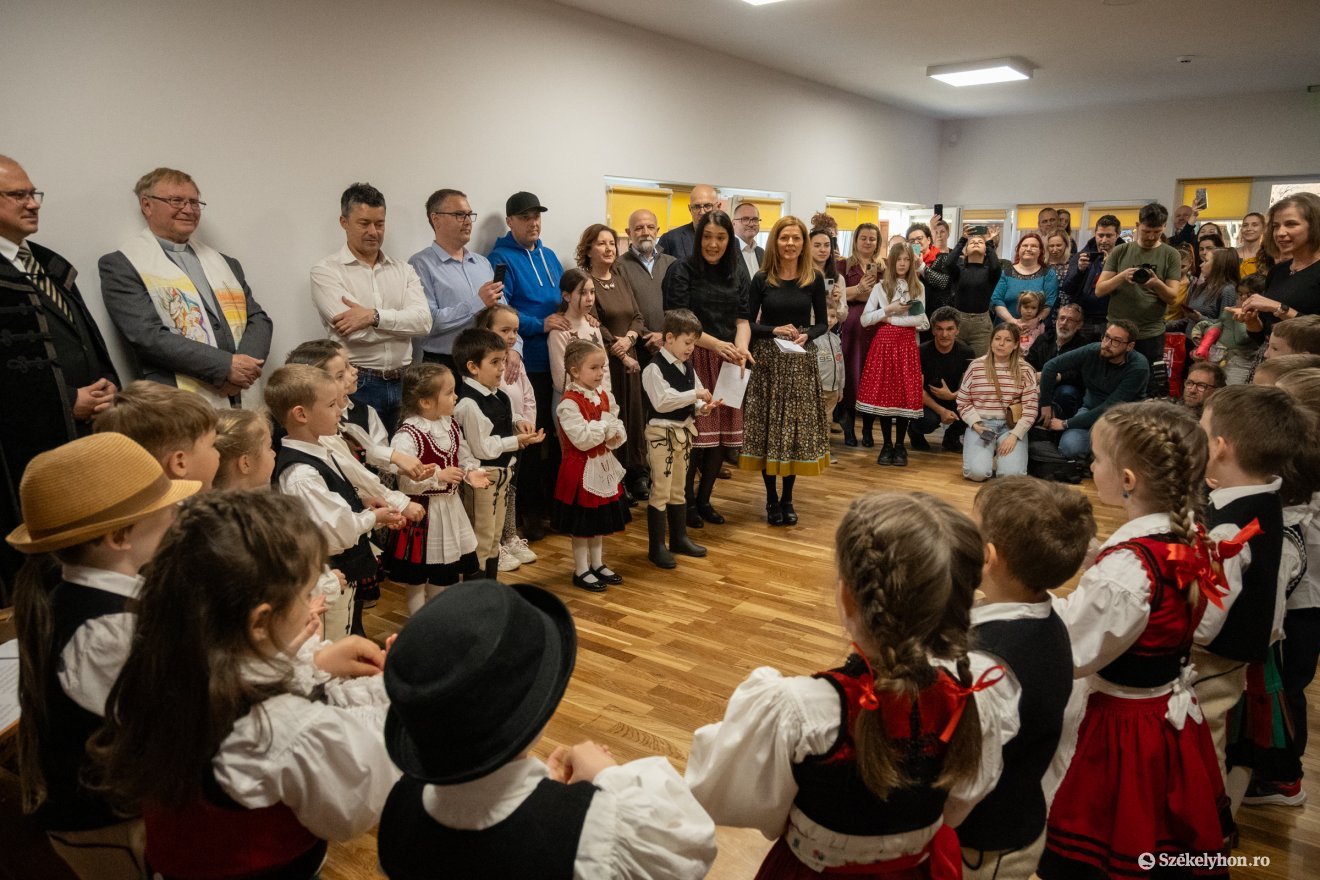 &bullet;  Fotó: Borbély Fanni