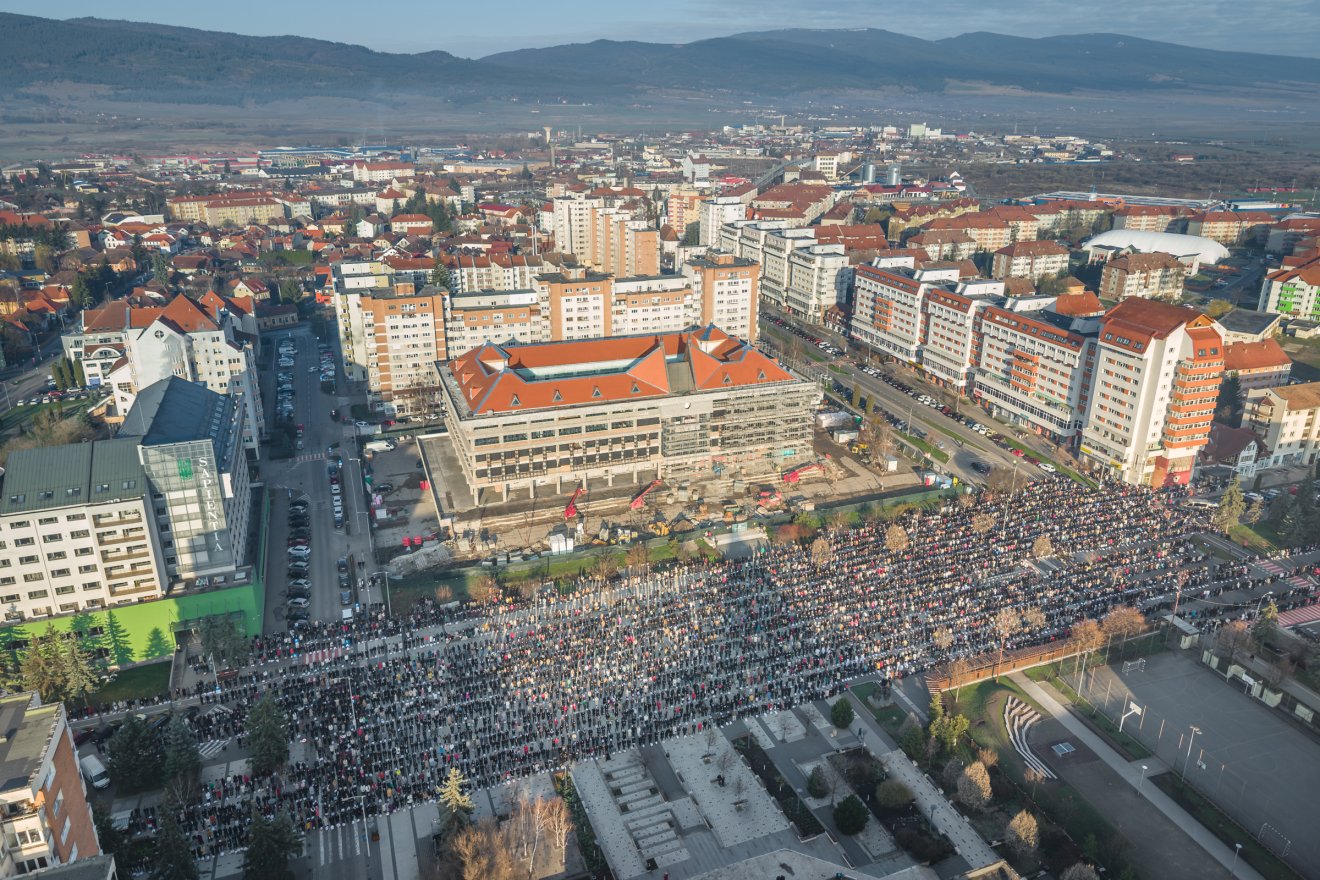 Ismét megtelt Csíkszereda főtere a Kárpát-medence legnagyobb ételszentelésén