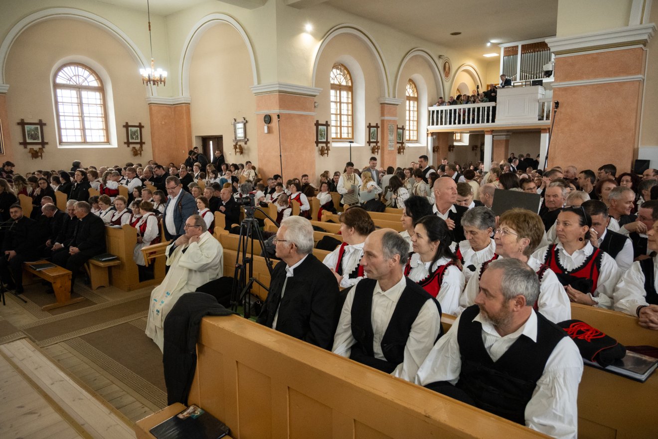 Felcsíki Egyházi Kórustalálkozó Gyimesfelsőlokon: több mint hatszázan énekeltek együtt
