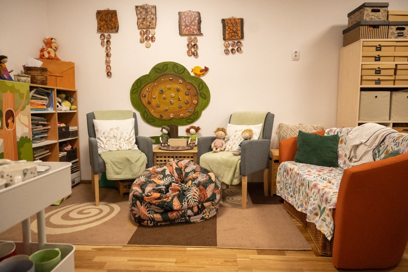 Átadták a felújított és kibővített Micimackó napközit Csíkszeredában