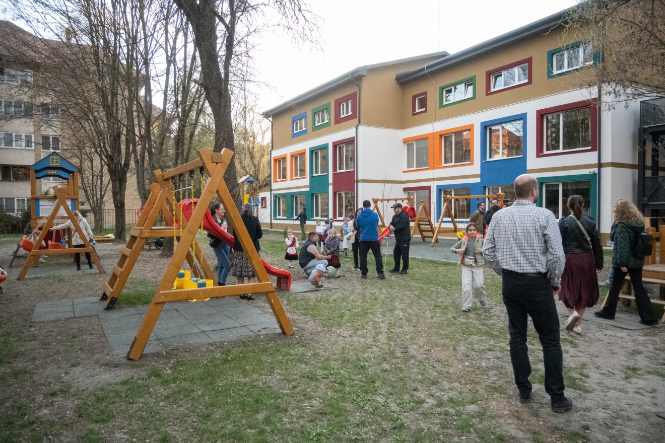 Átadták a felújított és kibővített Micimackó napközit Csíkszeredában