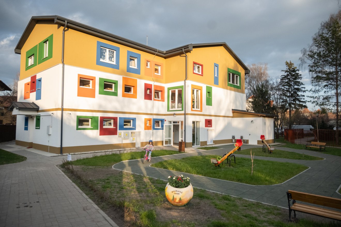 Átadták a felújított és kibővített Micimackó napközit Csíkszeredában