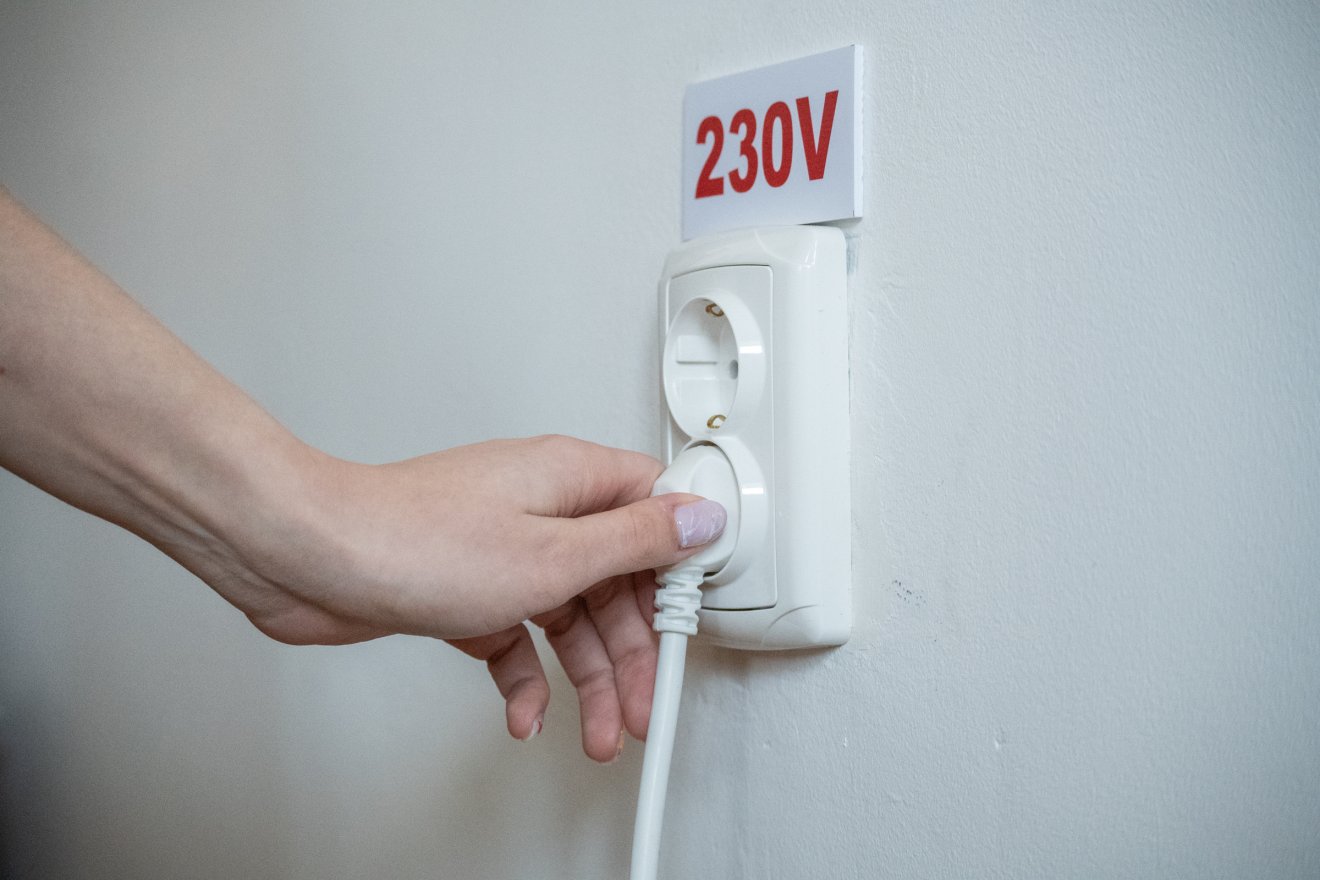 Több mint 718 ezer kiszolgáltatott fogyasztó kapta meg augusztusban a villanyszámla-támogatást