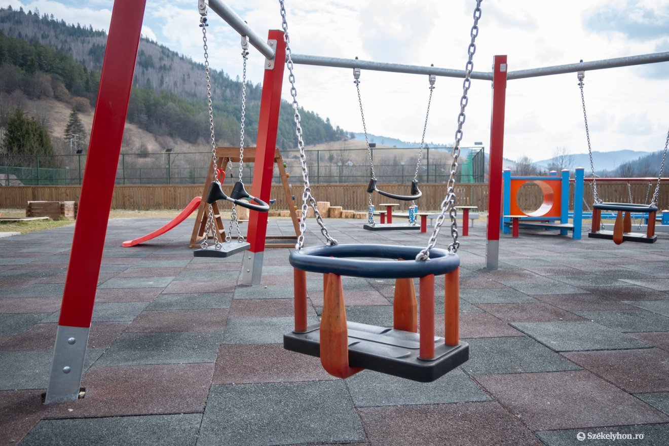 Játszótér nyugodt környezetben. A térség legmodernebb intézményének fontos tere &bullet;  Fotó: Borbély Fanni