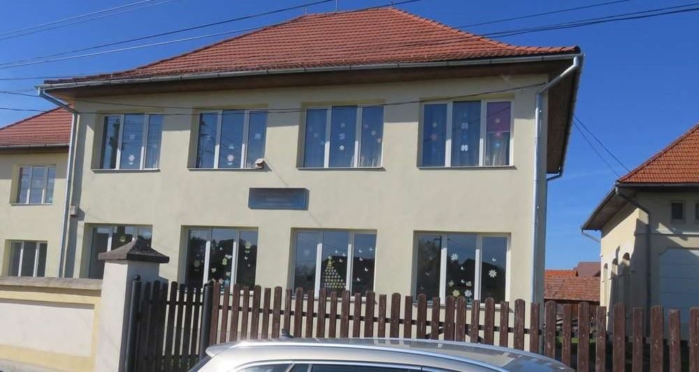 A hetvenes években épült jenőfalvi napközi épületére ráfér a felújítás &bullet;  Fotó: Központi Regionális Fejlesztési Ügynökség (ADR Centru)