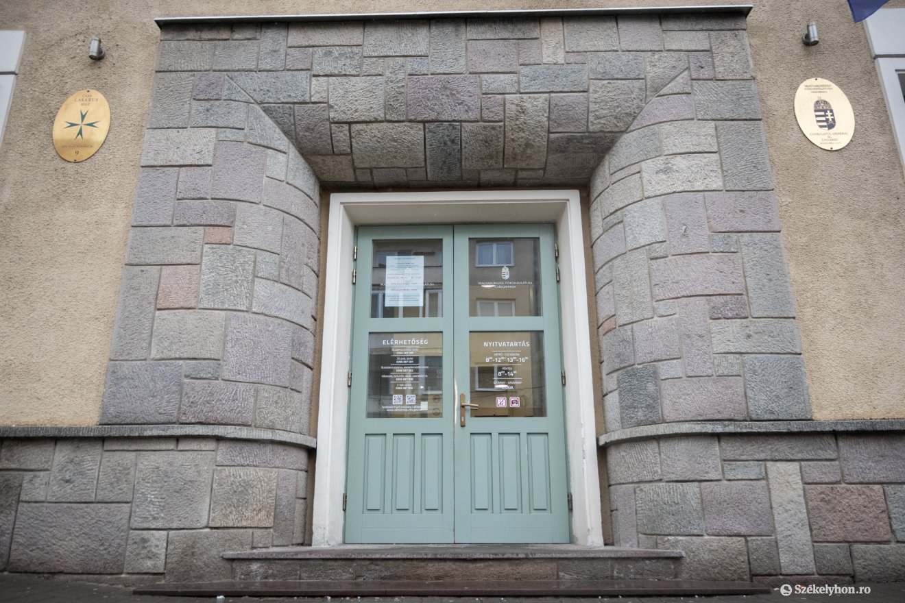 Szombattól fogadják a levélszavazatokat a csíkszeredai főkonzulátuson &bullet;  Fotó: Borbély Fanni