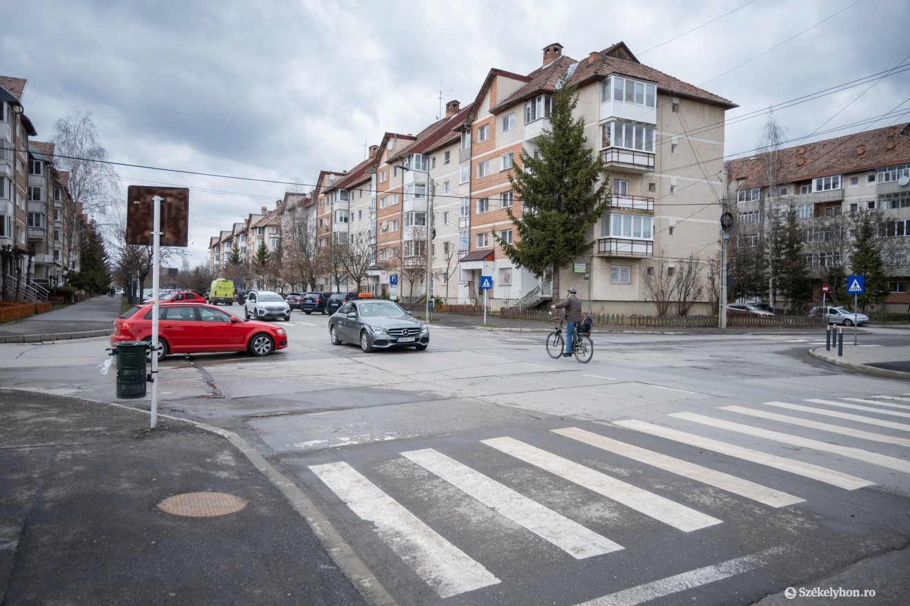 Jelentős az útkereszteződés forgalma &bullet;  Fotó: Borbély Fanni