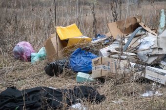 Ötvenezer lejébe került egy cégnek az illegális szemétlerakás
