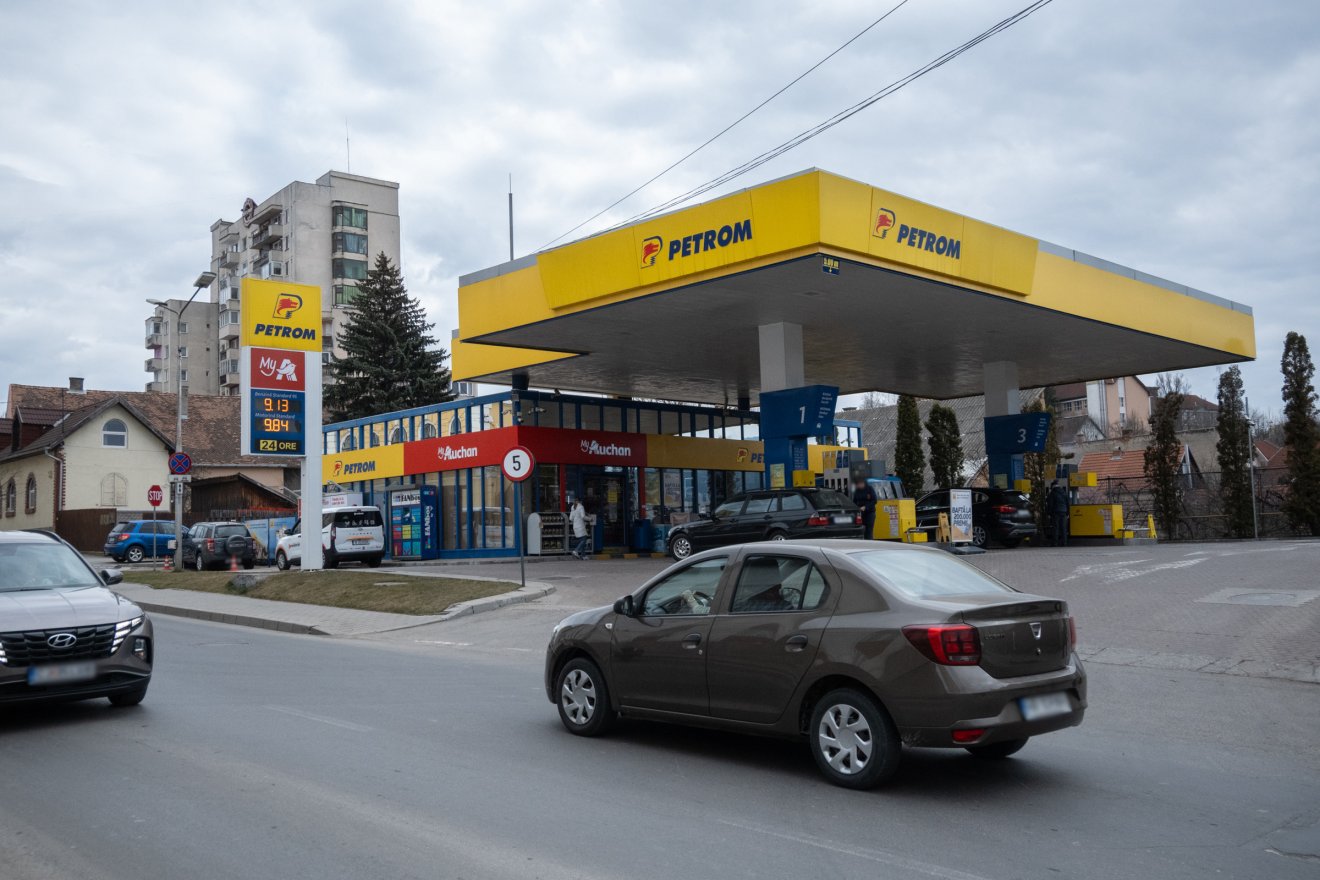 Nem lesz még beavatkozás, elhalasztották a kedd délutáni kormányülést az üzemanyagpiaci válsághelyzet kihirdetéséről