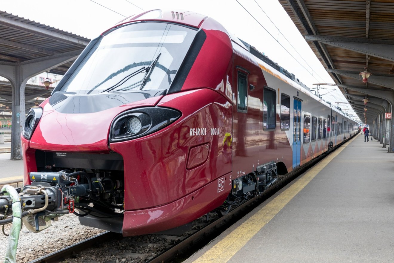 Az új InterRegio besorolású vonat &bullet;  Fotó: arf.gov.ro