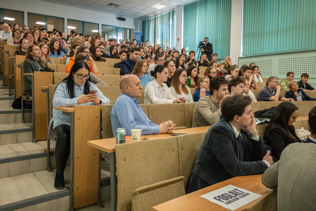 &bullet;  Fotó: Borbély Fanni