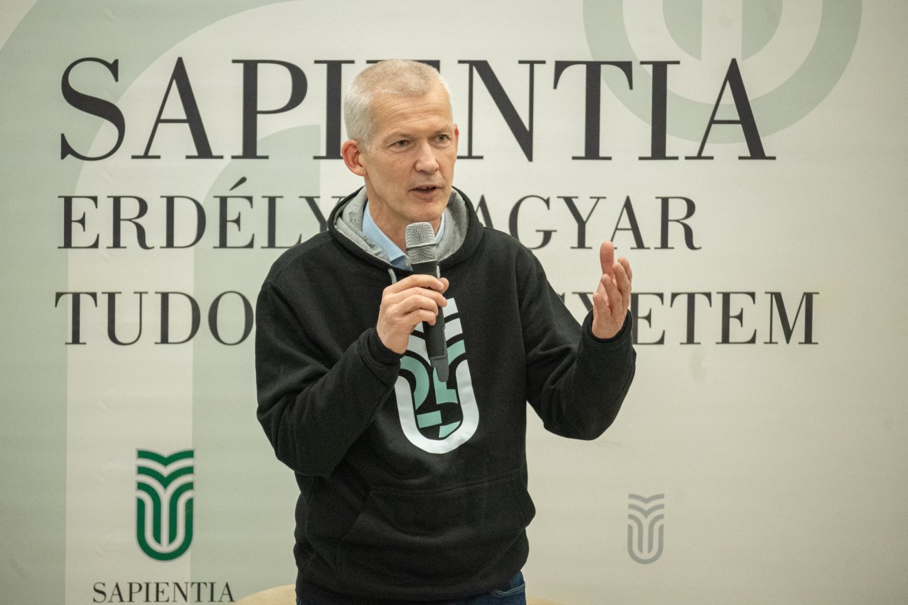 &bullet;  Fotó: Borbély Fanni