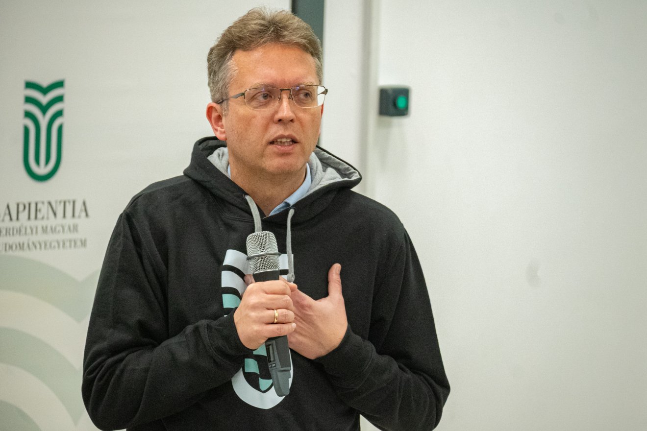 &bullet;  Fotó: Borbély Fanni