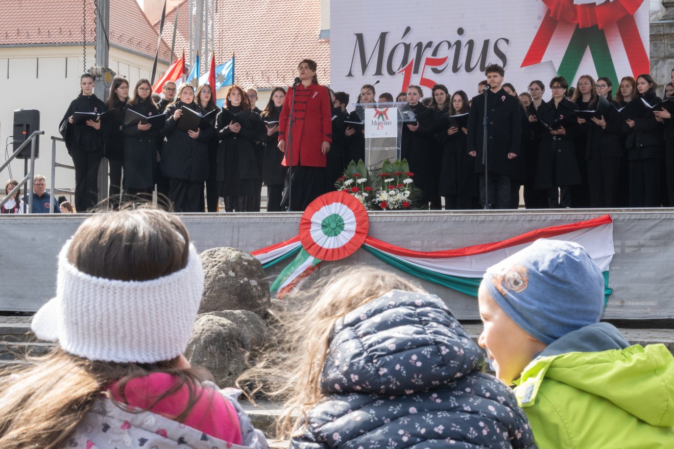 &bullet;  Fotó: Borbély Fanni