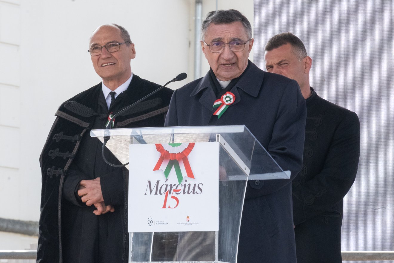 &bullet;  Fotó: Borbély Fanni