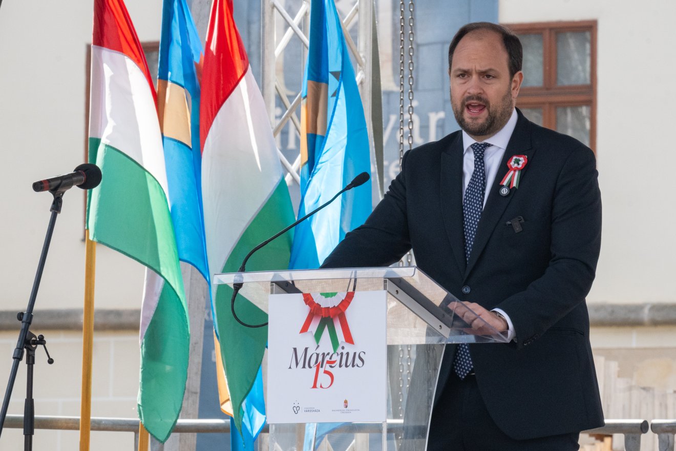 &bullet;  Fotó: Borbély Fanni