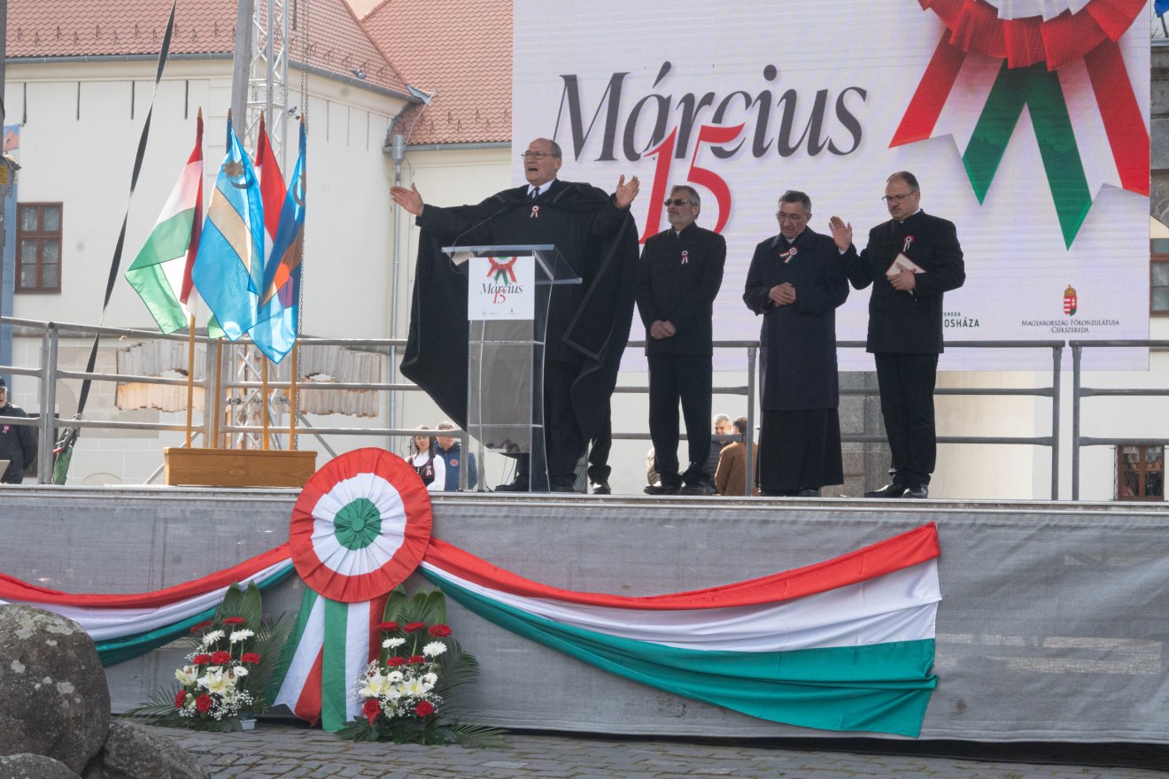 &bullet;  Fotó: Borbély Fanni