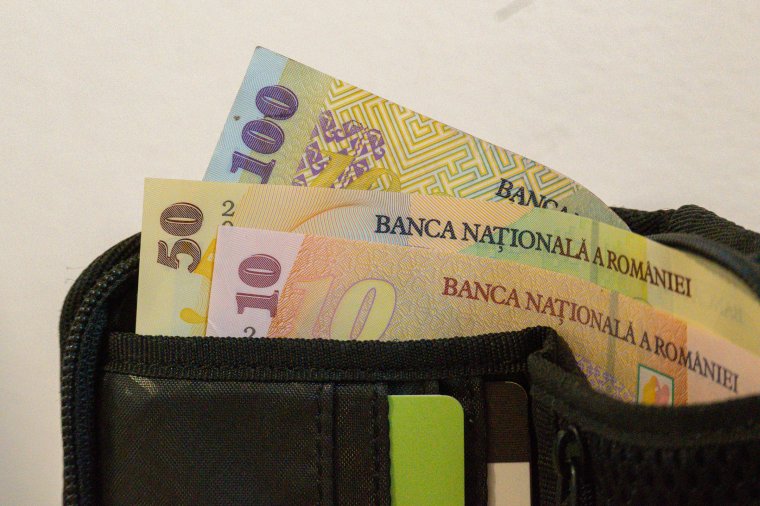 Stabilitási támogatást kapnak azok a fiatalok, akik tanulmányaik elvégeztével munkába állnak