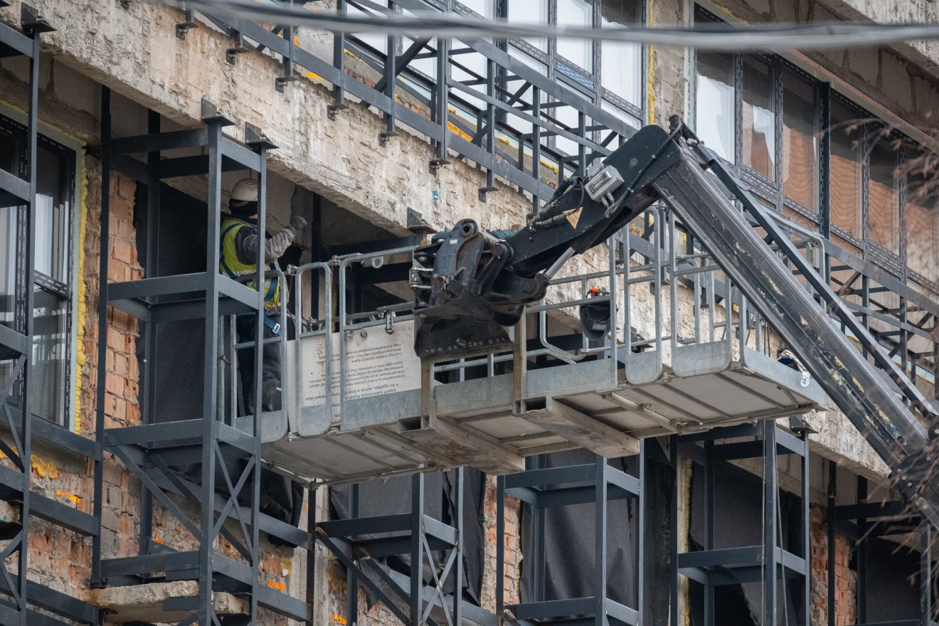 Időprés alatt is vannak, hiszen be kellene fejezni a munkálatokat júniusig &bullet;  Fotó: Borbély Fanni