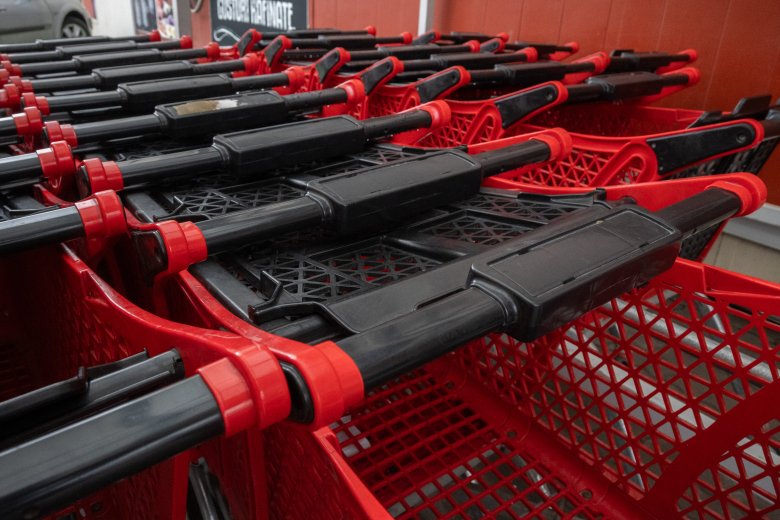 Közvélemény-kutatás: a romániaiak többsége az áremelkedésektől és az üzemanyag-drágulástól tart az iráni háború kapcsán