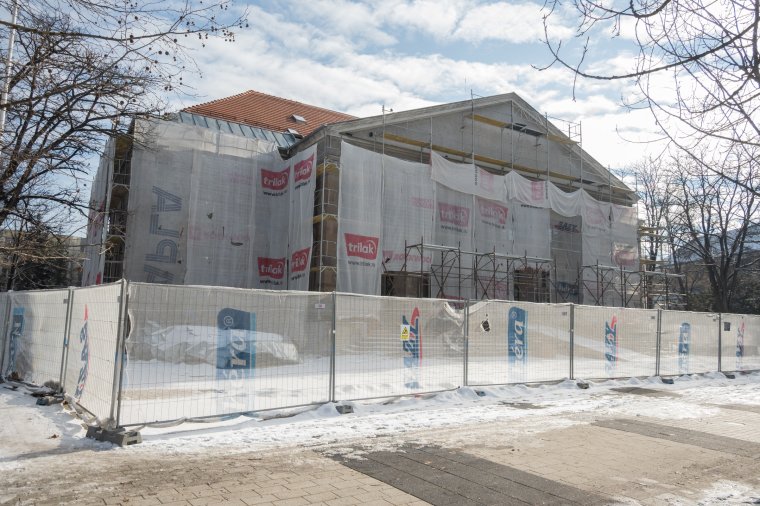 A csíkszeredai művelődési ház felújítási munkálatait nyárig be kell fejezni