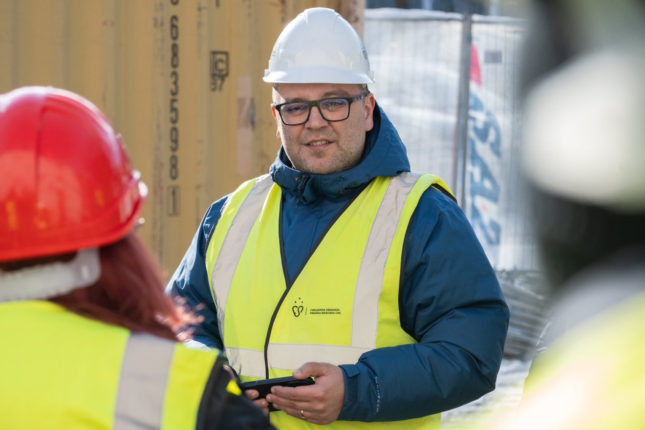 &bullet;  Fotó: Borbély Fanni