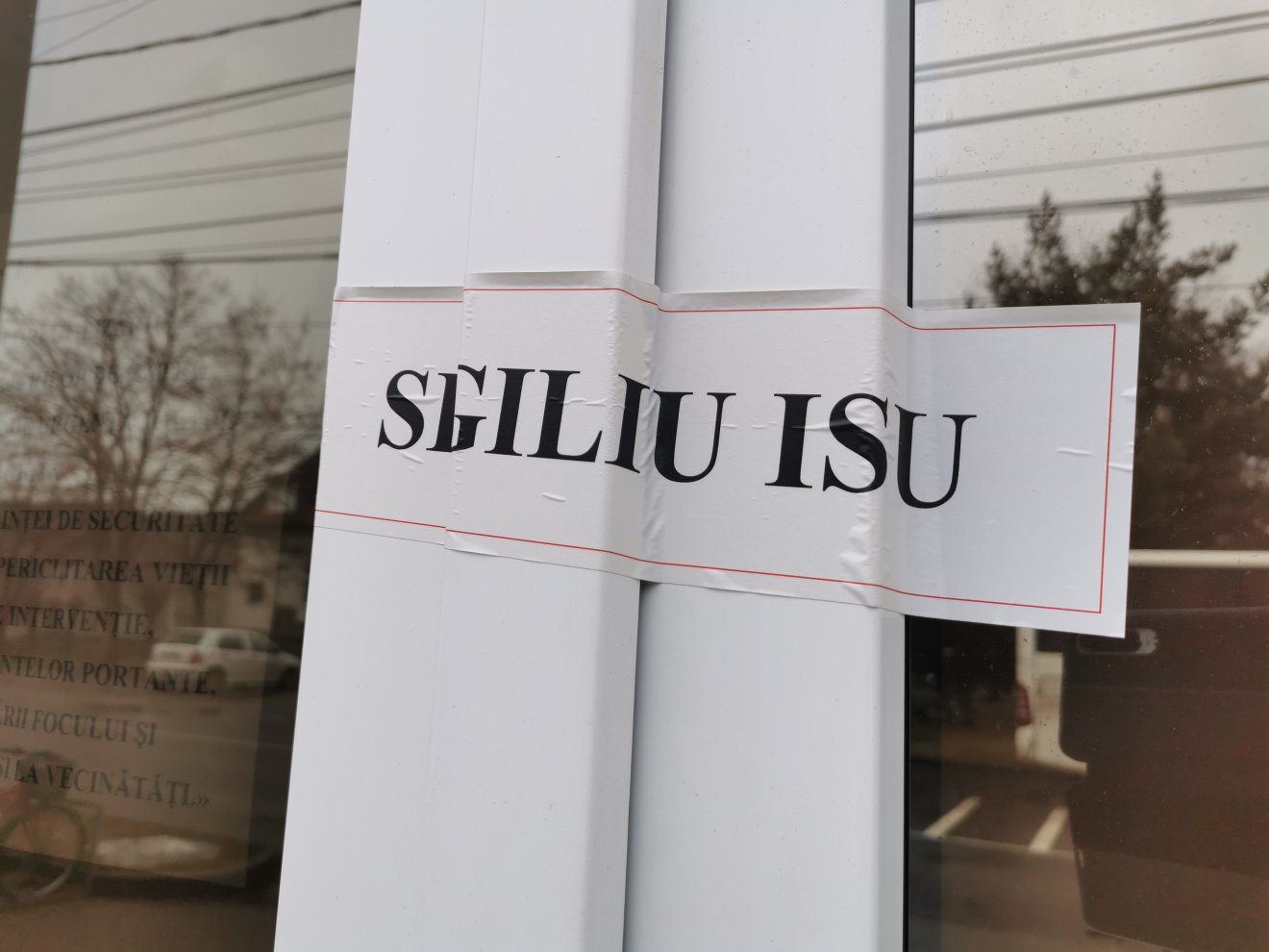 Tűzoltóság által lezárt vendéglátó egység. Csak a tűzvédelmi hiányosságok megszüntetésével vonják vissza a zárat &bullet;  Fotó: Barabás Hajnal