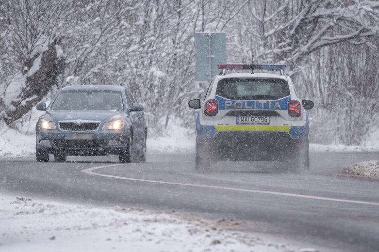 Csapadék és erős szél miatt adtak ki figyelmeztetést, hóviharok is lehetnek