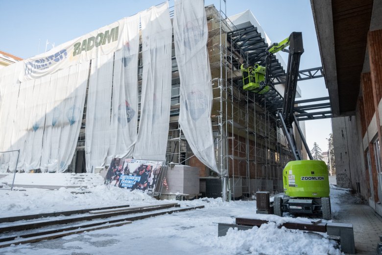 Év végére készülhet el a csíkszeredai művészeti iskola tornaterme