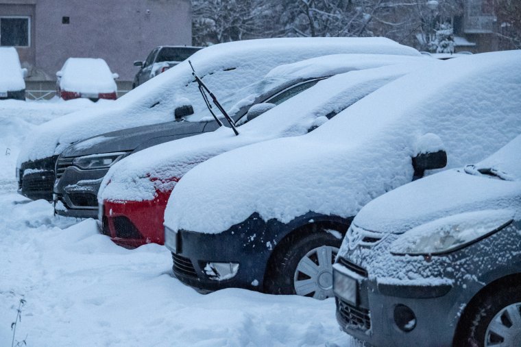 Ingyenes szerdán a parkolás Csíkszeredában a havazás miatt