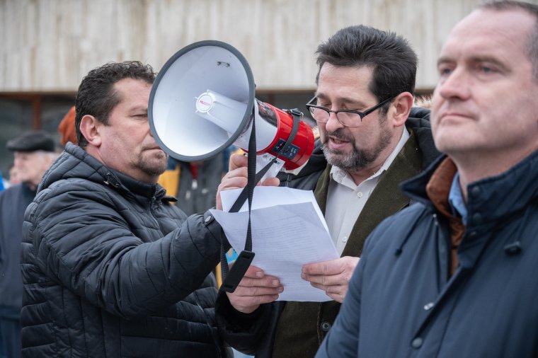 Menyhárt János: „Nem vagyok AUR-os” – tiszta vizet öntene a pohárba a csíkszeredai tüntetés szervezője