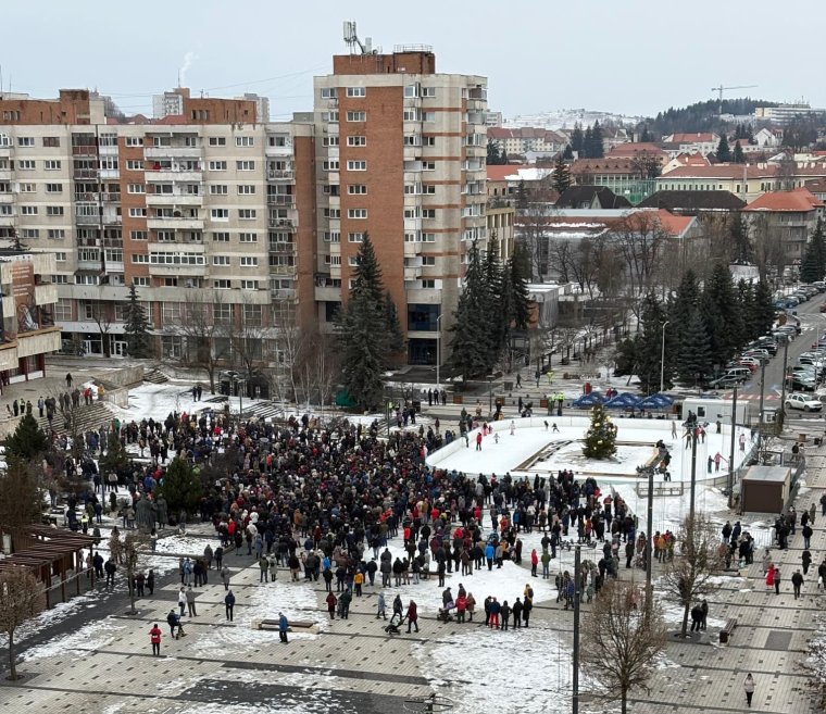 Ezúttal már bejelentett tüntetésen vonultak utcára Csíkszeredában az adóemelés ellen