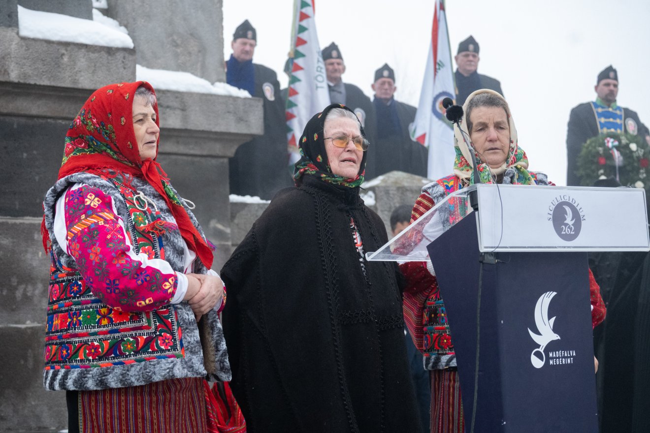 &bullet;  Fotó: Borbély Fanni