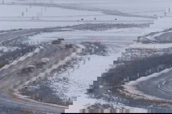 Téli gumi, hólánc, hólapát és más ajánlások havas, jeges utakon közlekedőknek
