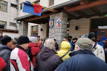 Dühös adófizetők Csíkszeredában: visszavonnák a „csillagos égig” emelt adókat